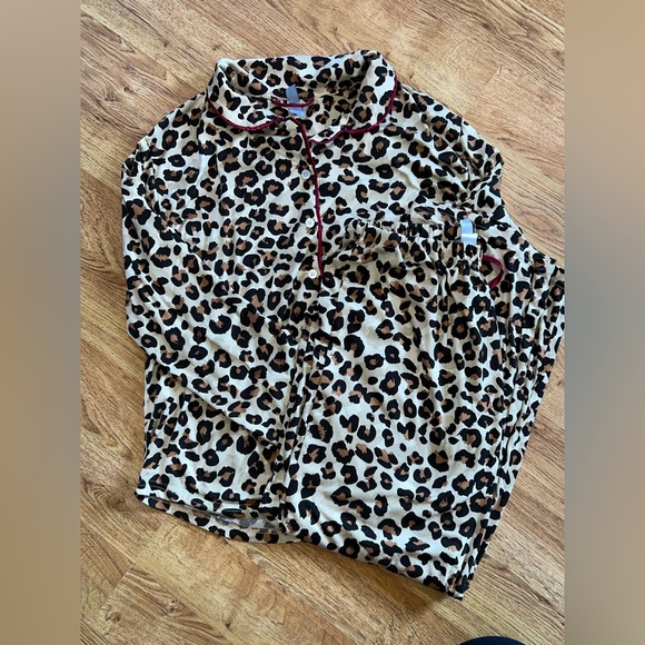 Other - Leopard Pajama set